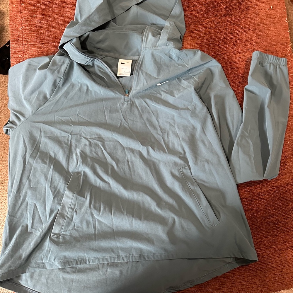 Nike women’s large 1/4 zip high/low - dark green